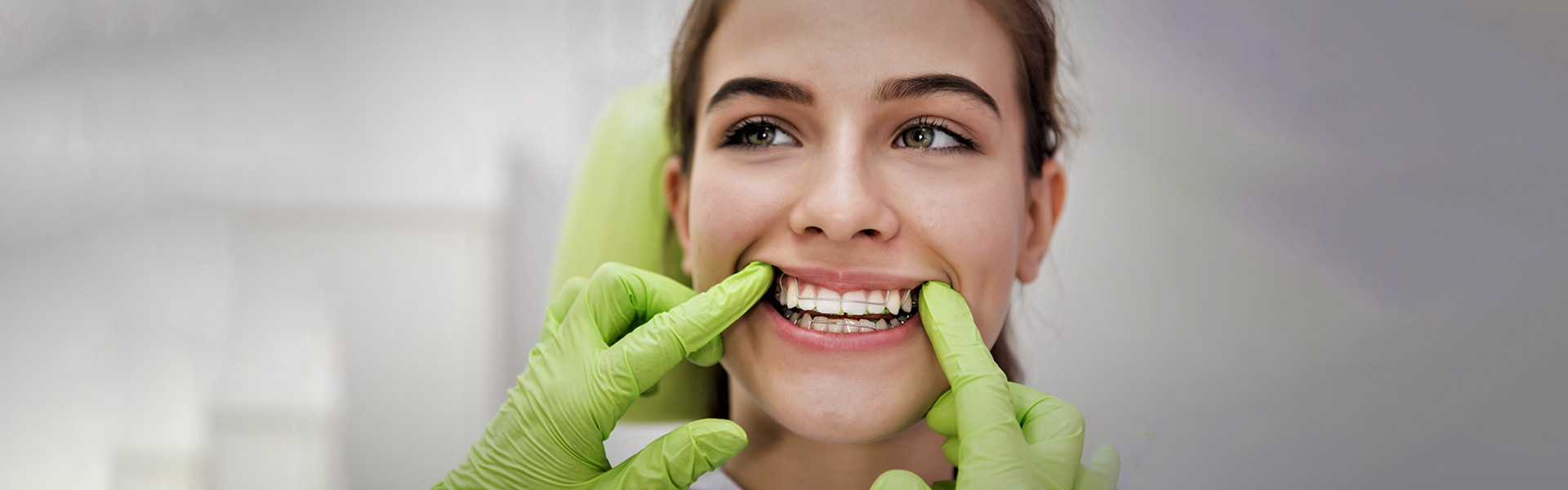 How to Discreetly and Efficiently Solve Common Orthodontic Problems Using Invisalign® Braces
